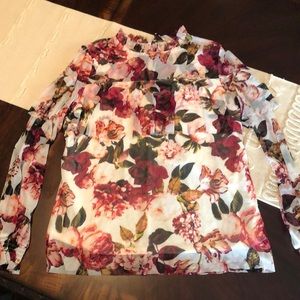 Women’s Size L Top